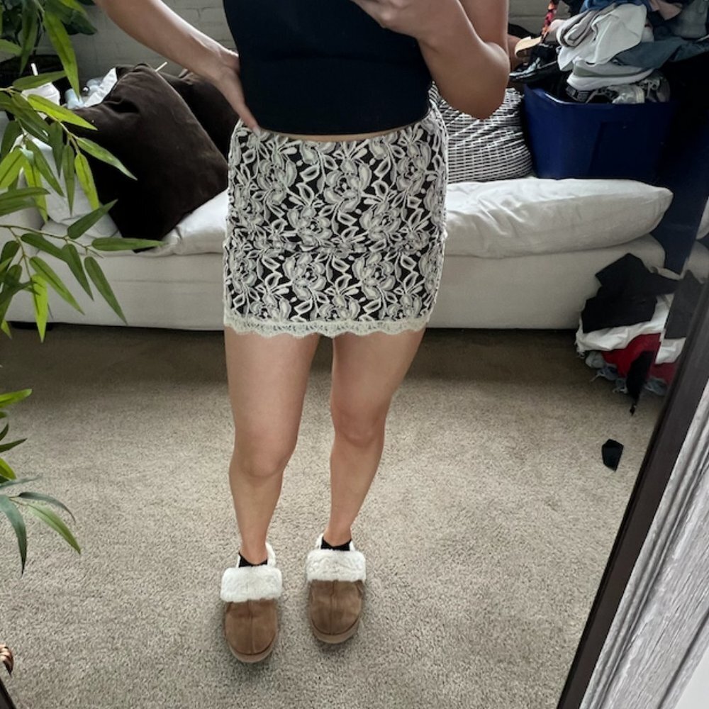 patterned skirt - Picture 6 of 10